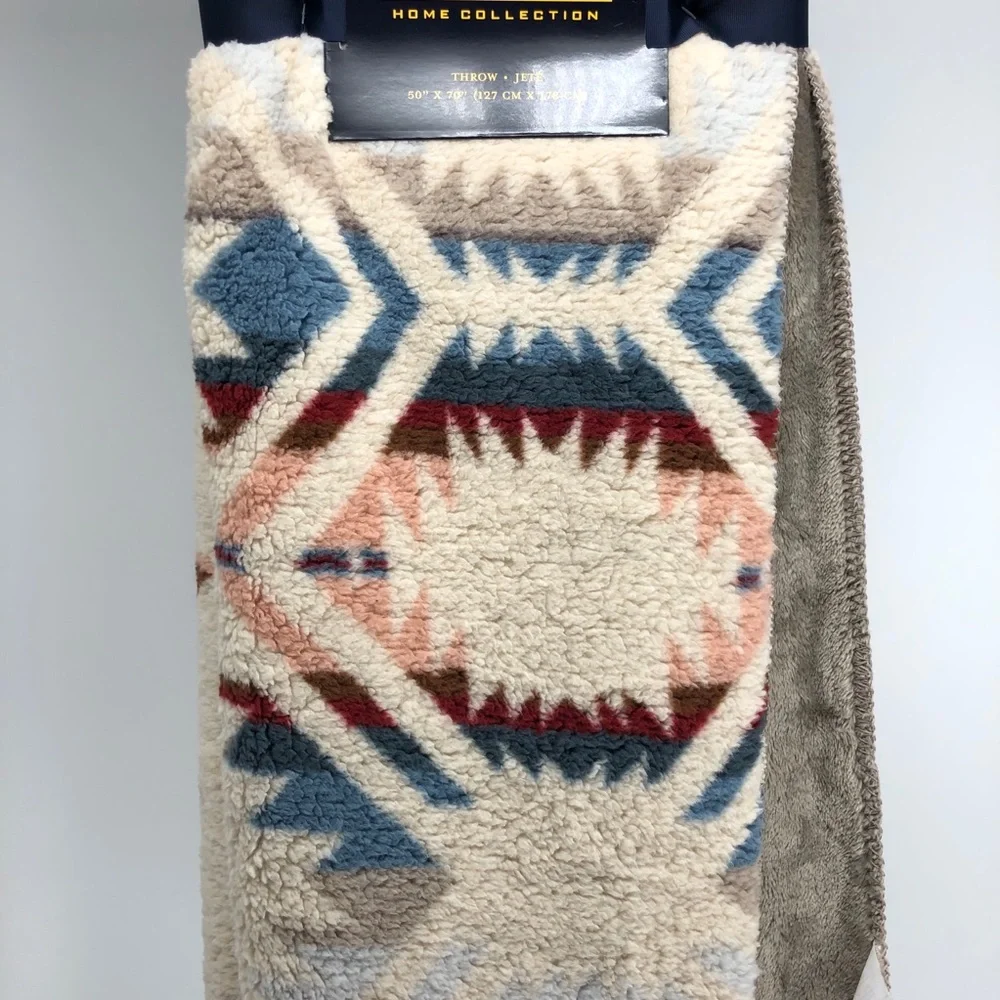NWT Pendleton Sherpa Southwest Pattern Throw Blanket Size 50x70